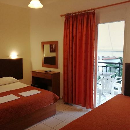 Giannis Hotel Paralía Exteriör bild