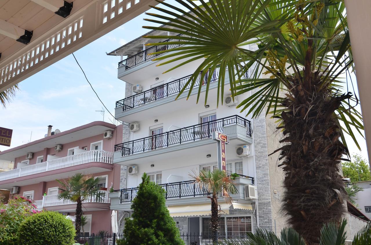 Giannis Hotel Paralía Exteriör bild